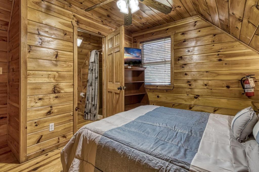 Wilderness Lodge, Hot Tub, Game Room, Pool Access, 1089 Free Tickets Each Paid Day, Dollywood And M Sevierville Εξωτερικό φωτογραφία